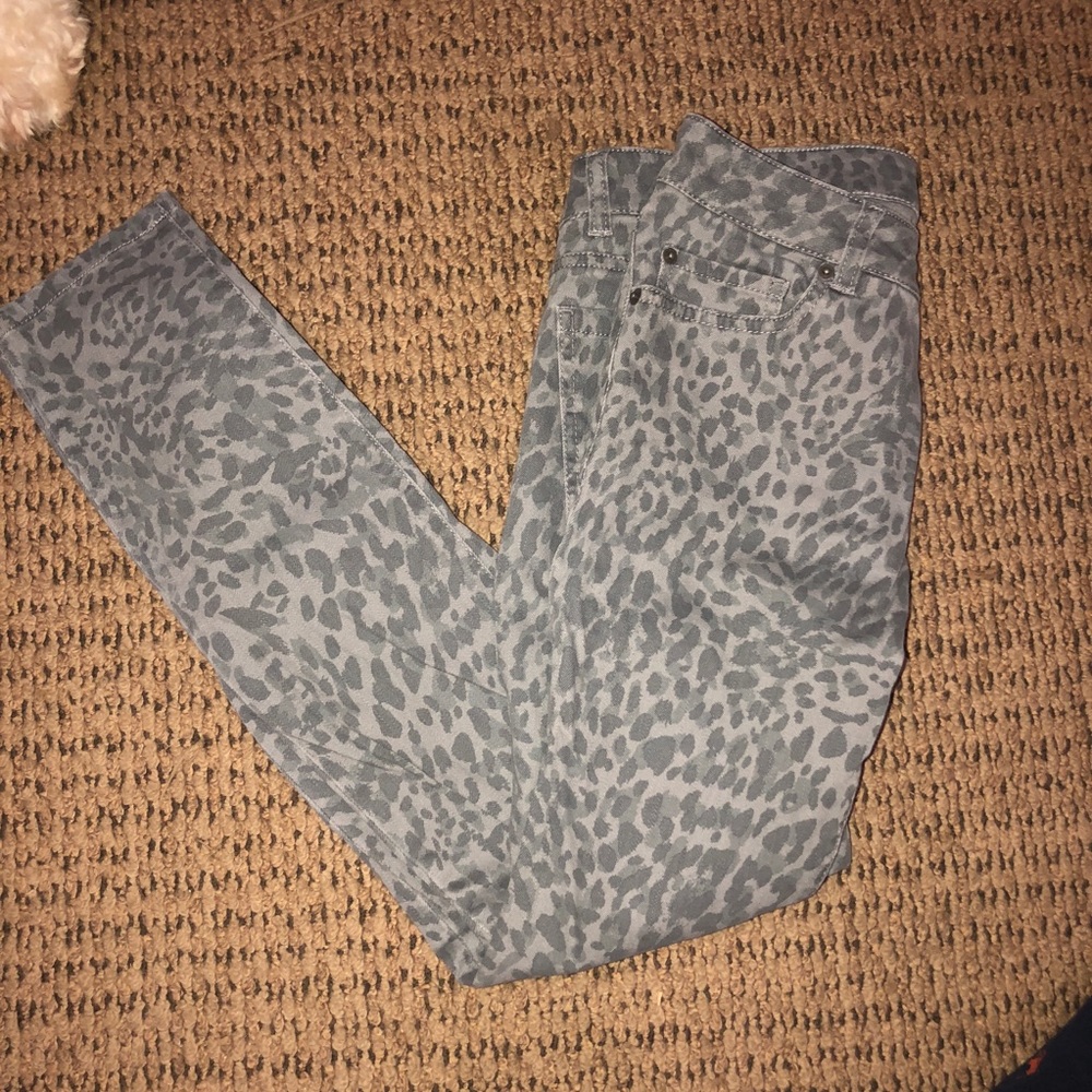 Gray Cheetah Print Skinny Pants
